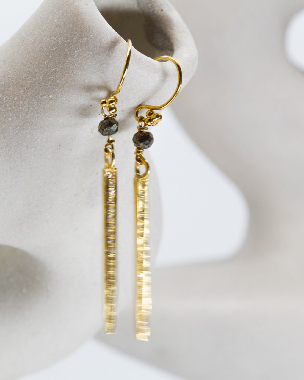 Boucles d'oreilles "Solaris Arrow" - Diamants Polki & Pyrites