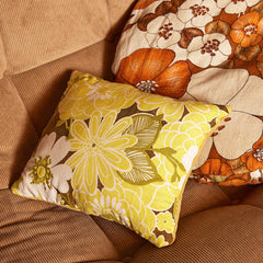 Coussin "Daisy Stitched" rebrodé